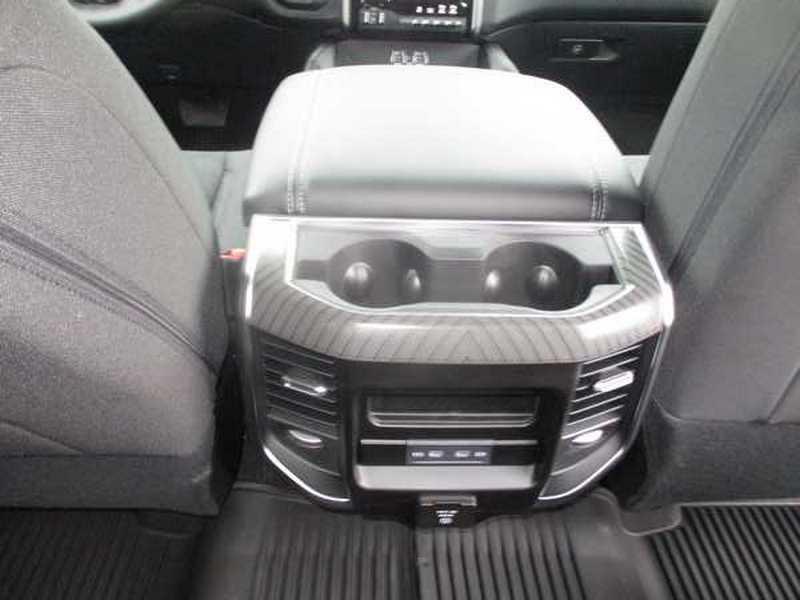 RAM 2500 Tradesman Crew Cab SWB 4WD 2026