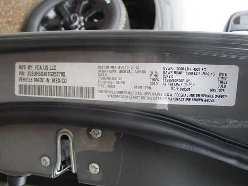 RAM 2500 Tradesman Crew Cab SWB 4WD 2026