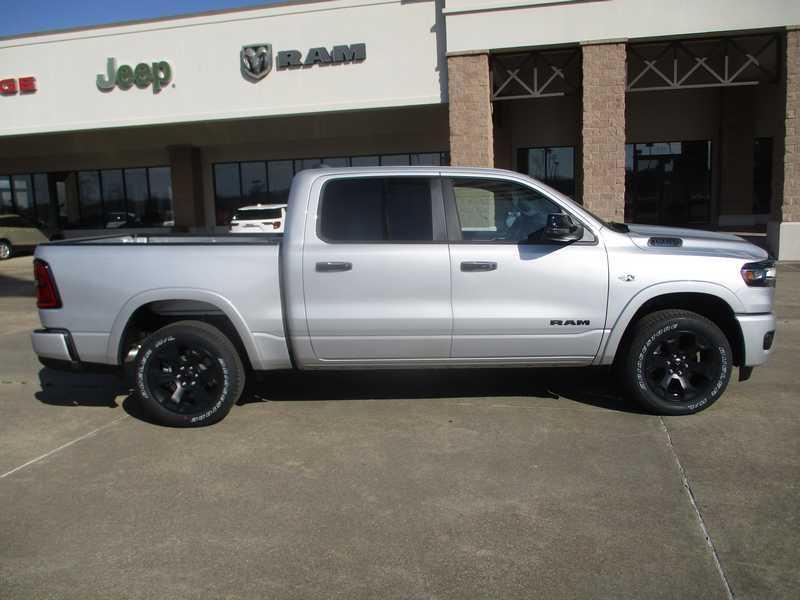 RAM 1500 Big Horn Crew Cab SWB 4WD 2026