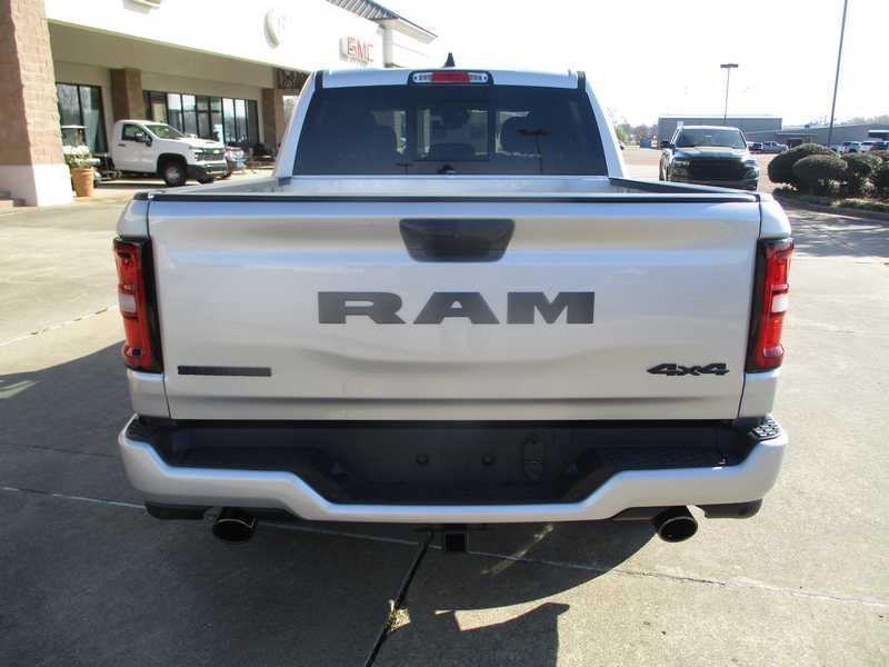 RAM 1500 Big Horn Crew Cab SWB 4WD 2026