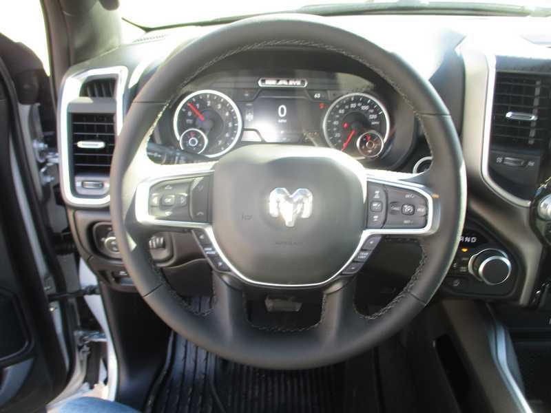 RAM 1500 Big Horn Crew Cab SWB 4WD 2026