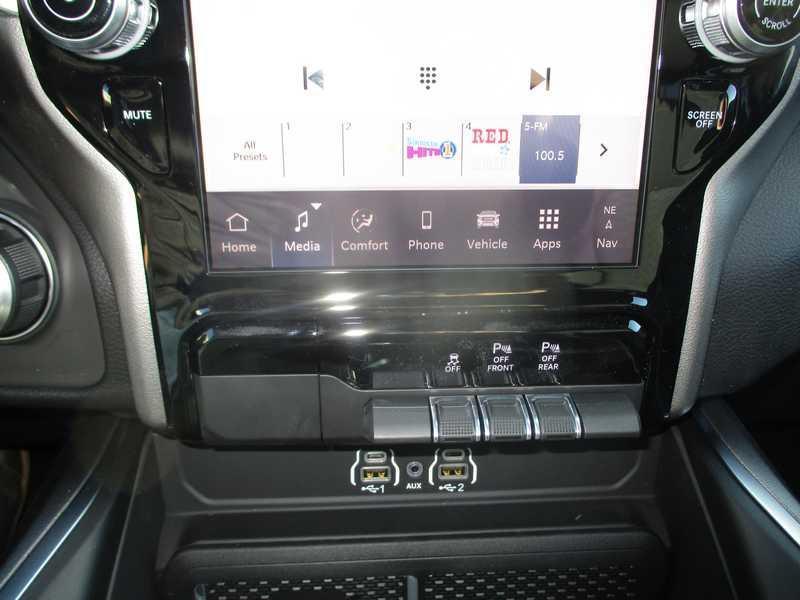 RAM 1500 Big Horn Crew Cab SWB 4WD 2026