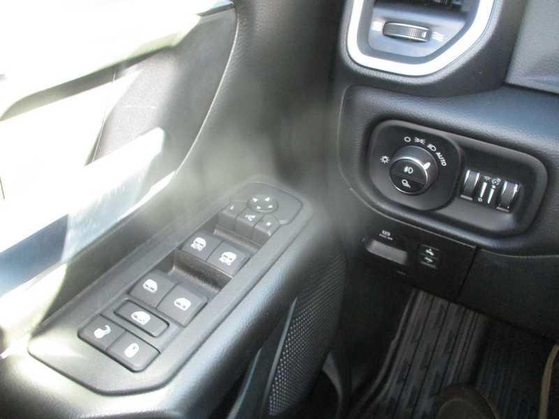 RAM 1500 Big Horn Crew Cab SWB 4WD 2026