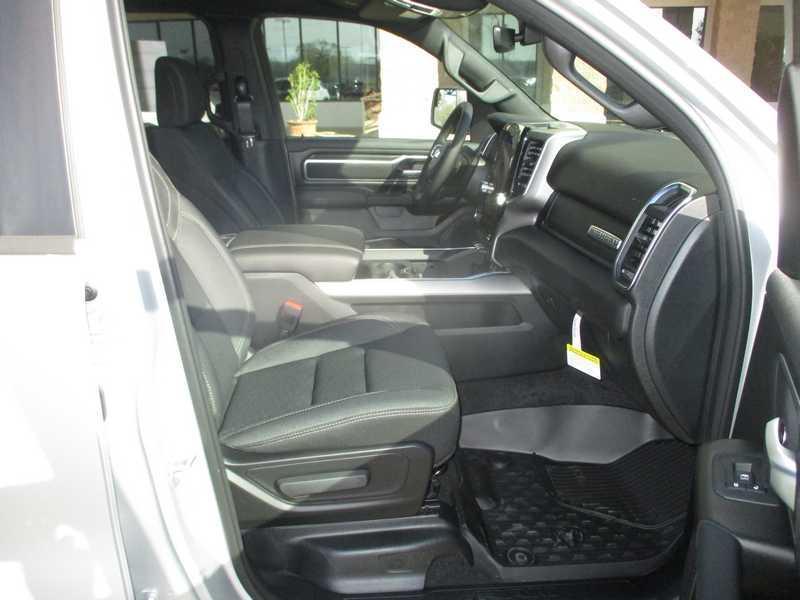 RAM 1500 Big Horn Crew Cab SWB 4WD 2026