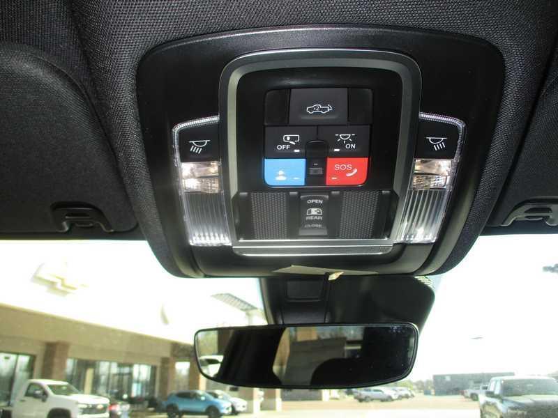 RAM 1500 Big Horn Crew Cab SWB 4WD 2026