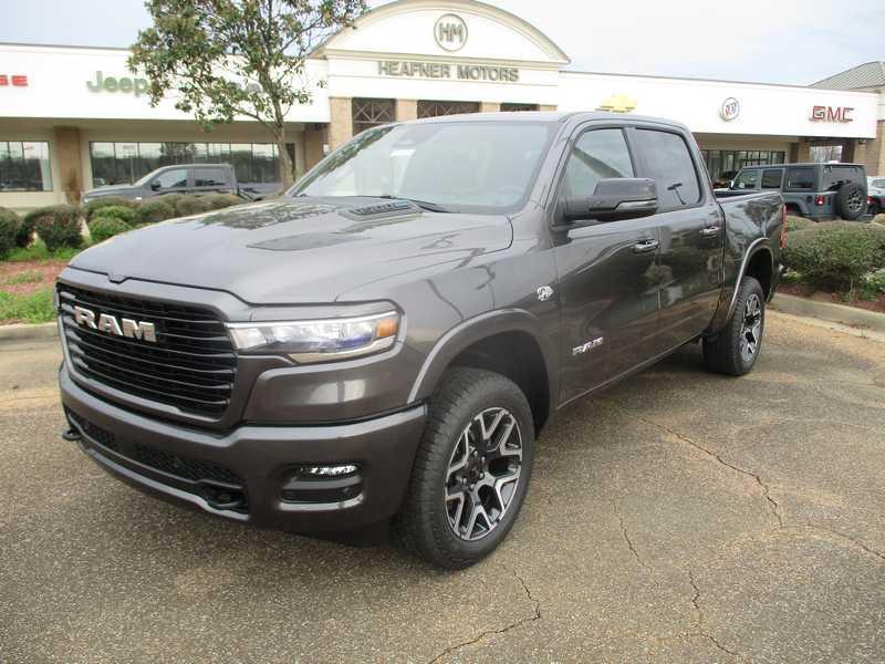 RAM 1500 Laramie Crew Cab SWB 4WD 2026