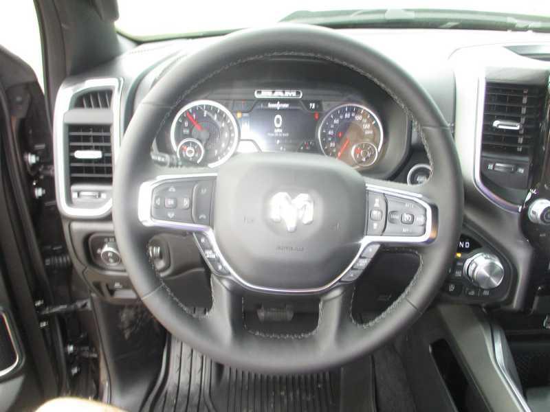 RAM 1500 Laramie Crew Cab SWB 4WD 2026