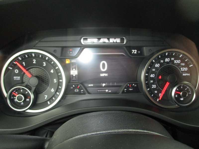 RAM 1500 Laramie Crew Cab SWB 4WD 2026