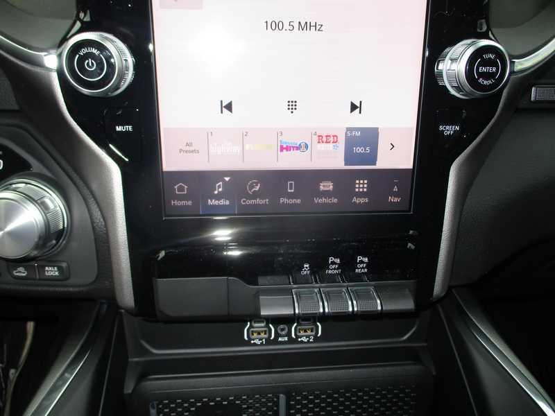 RAM 1500 Laramie Crew Cab SWB 4WD 2026