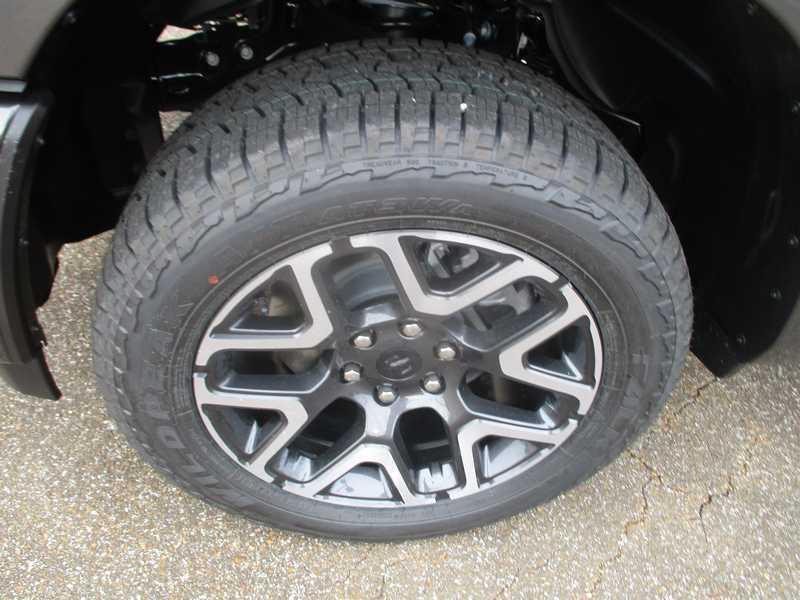 RAM 1500 Laramie Crew Cab SWB 4WD 2026