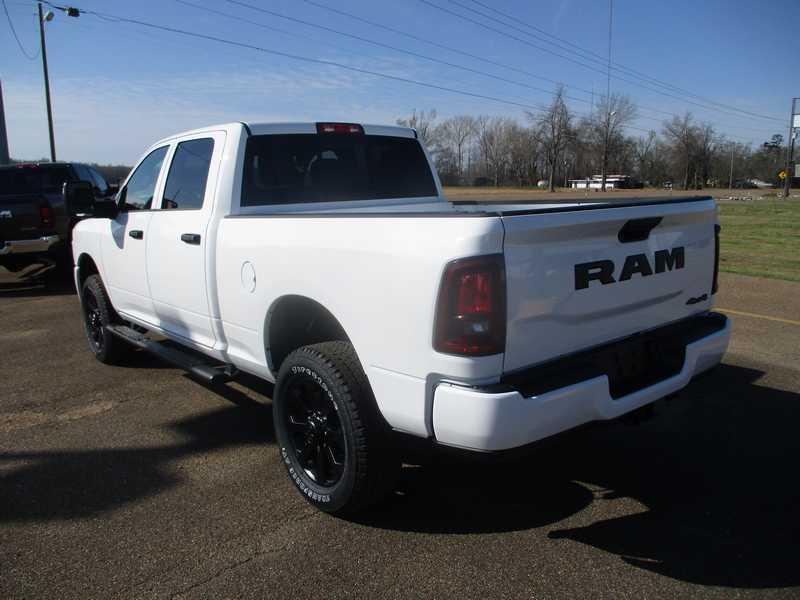 RAM 2500 Tradesman Crew Cab SWB 4WD 2026