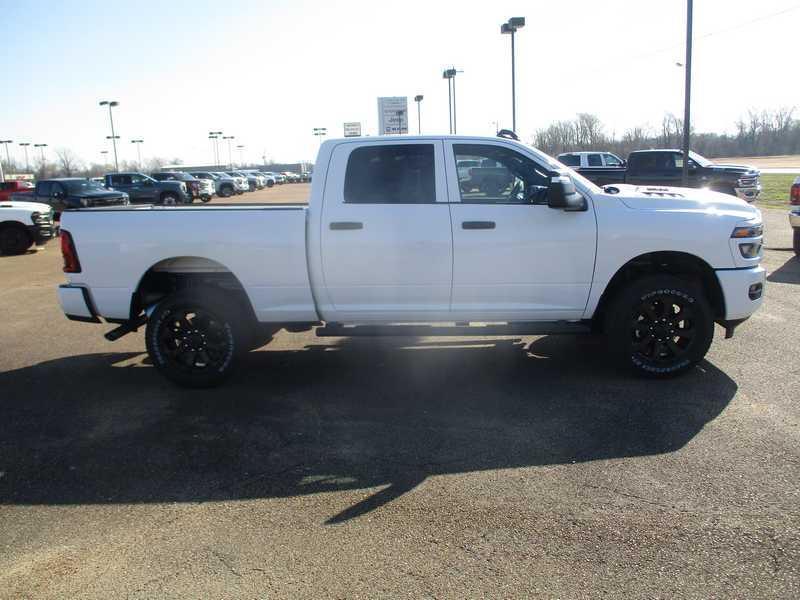 RAM 2500 Tradesman Crew Cab SWB 4WD 2026