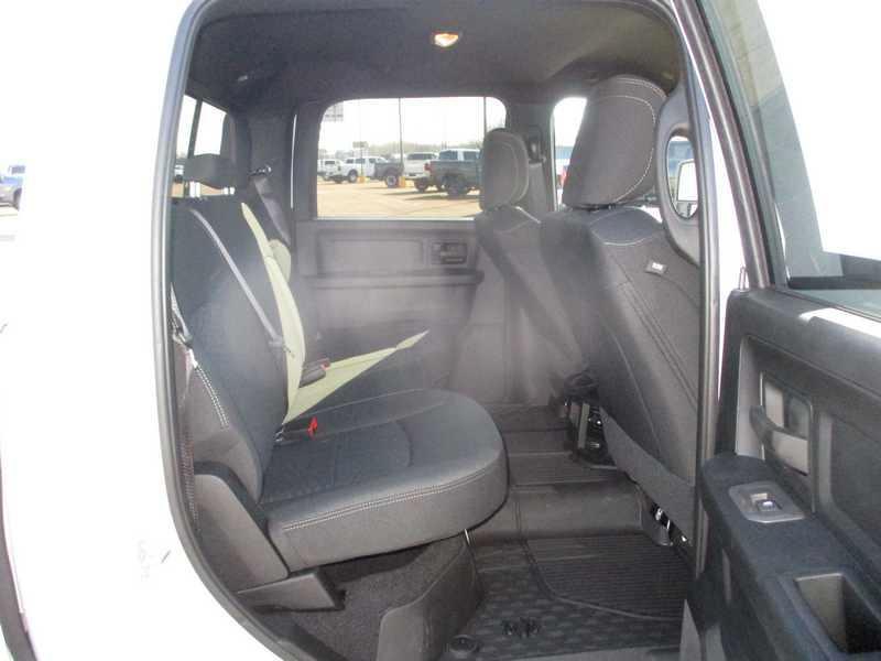 RAM 2500 Tradesman Crew Cab SWB 4WD 2026