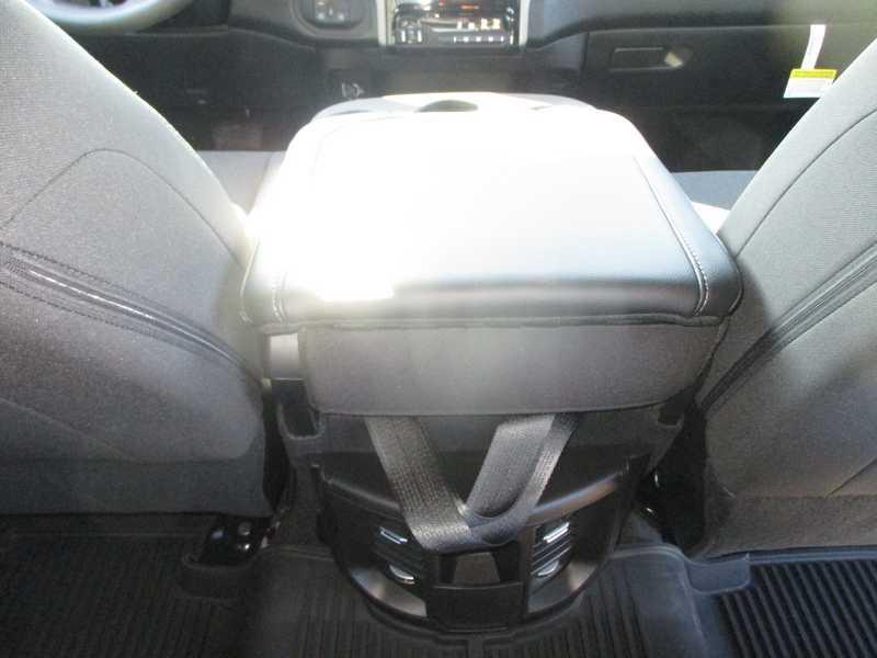 RAM 2500 Tradesman Crew Cab SWB 4WD 2026