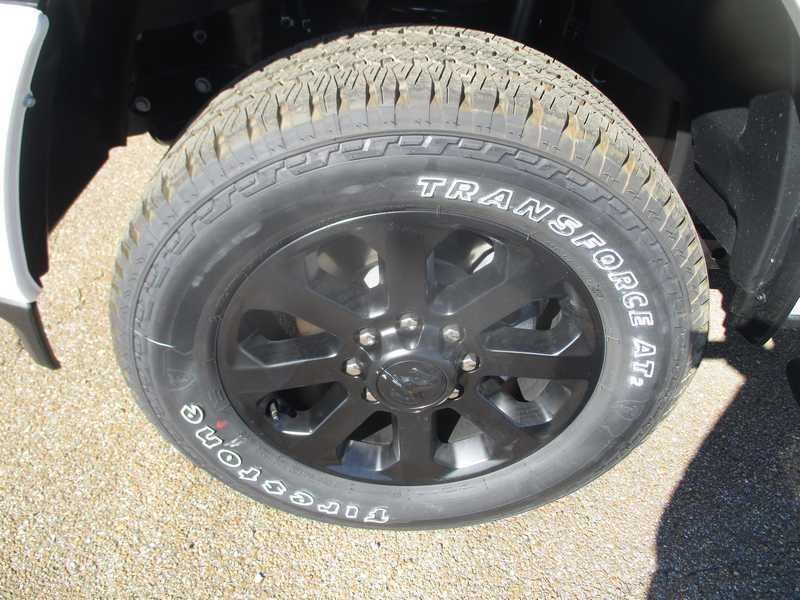 RAM 2500 Tradesman Crew Cab SWB 4WD 2026