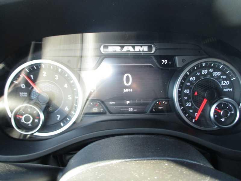 RAM 1500 Laramie Crew Cab SWB 4WD 2026