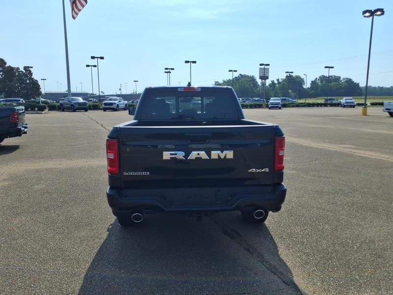RAM 1500 Laramie Crew Cab SWB 4WD 2026