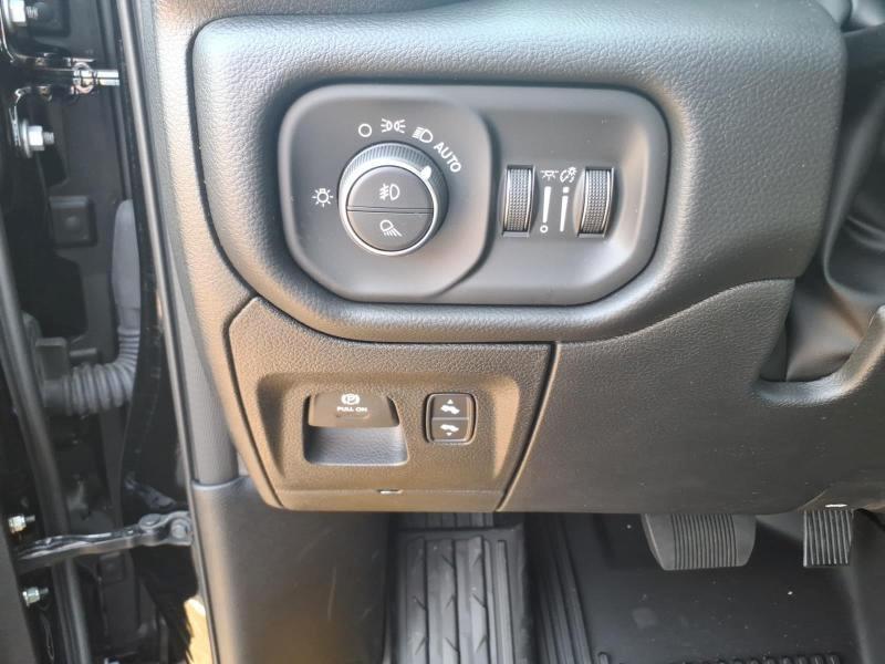 RAM 1500 Laramie Crew Cab SWB 4WD 2026