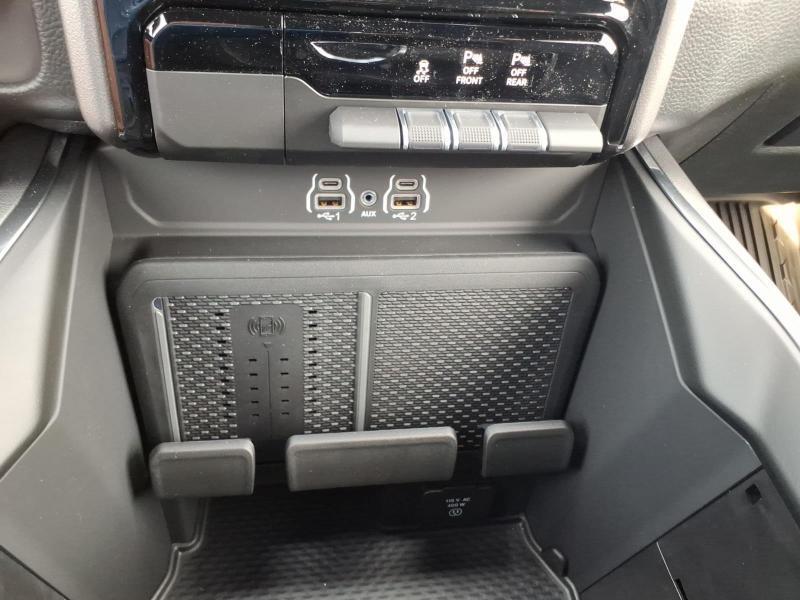 RAM 1500 Laramie Crew Cab SWB 4WD 2026