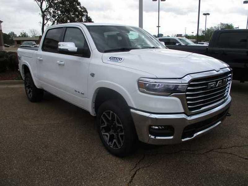 2026 RAM 1500 Laramie Crew Cab SWB 4WD