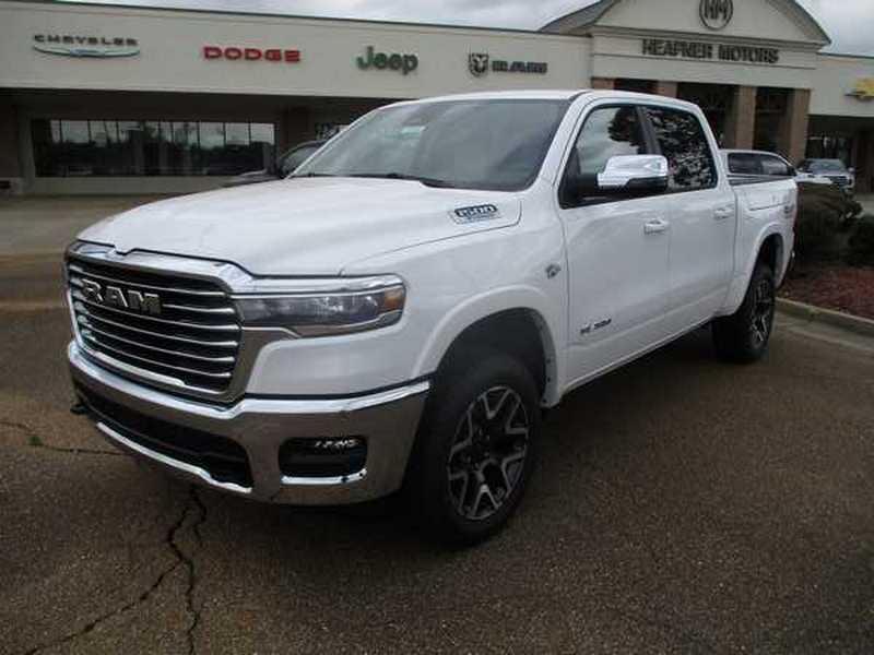 RAM 1500 Laramie Crew Cab SWB 4WD 2026