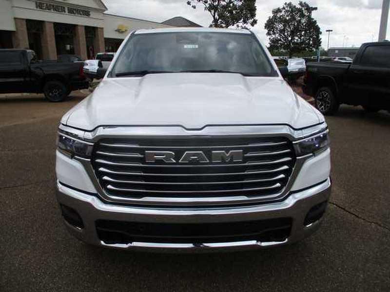 RAM 1500 Laramie Crew Cab SWB 4WD 2026