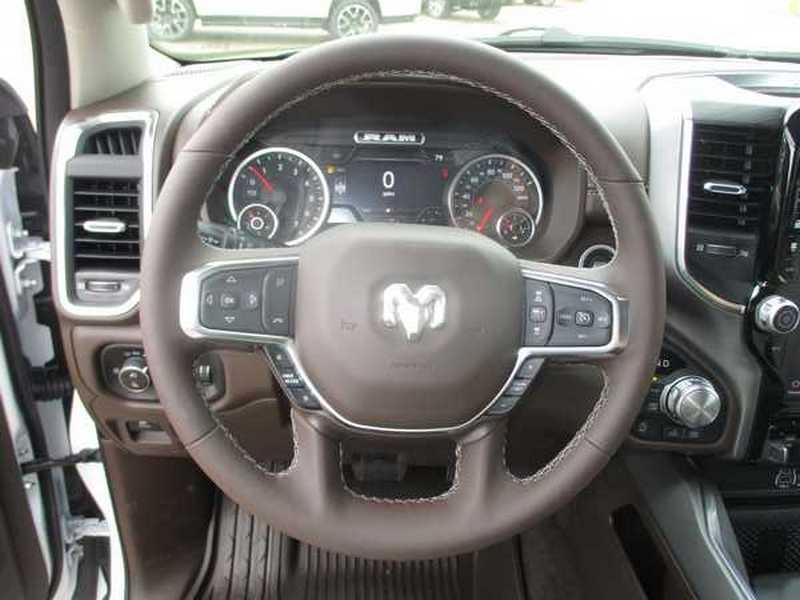 RAM 1500 Laramie Crew Cab SWB 4WD 2026