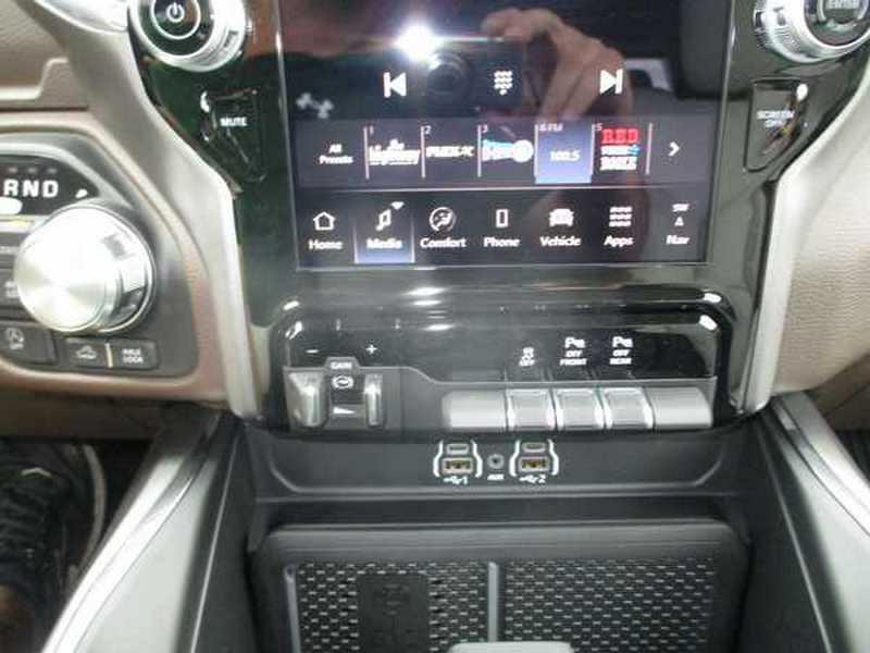 RAM 1500 Laramie Crew Cab SWB 4WD 2026