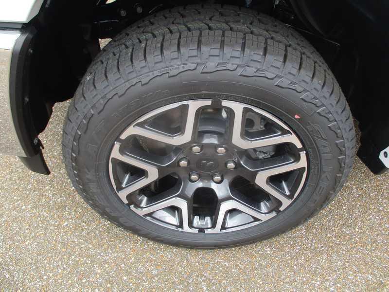 RAM 1500 Laramie Crew Cab SWB 4WD 2026