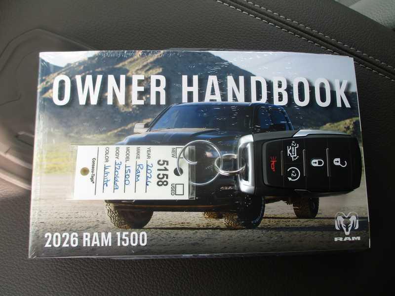RAM 1500 Laramie Crew Cab SWB 4WD 2026