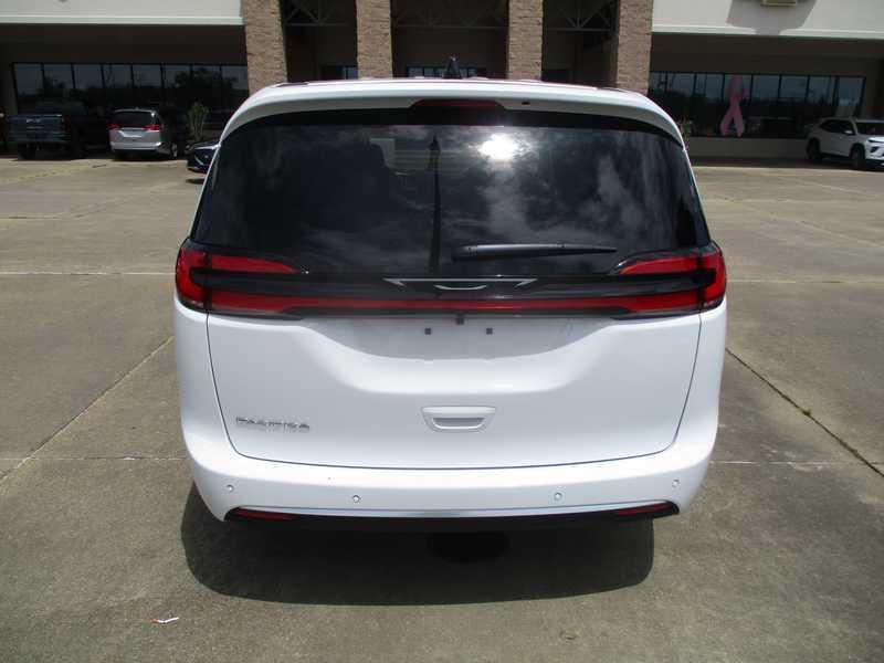 Chrysler Pacifica Select 2027