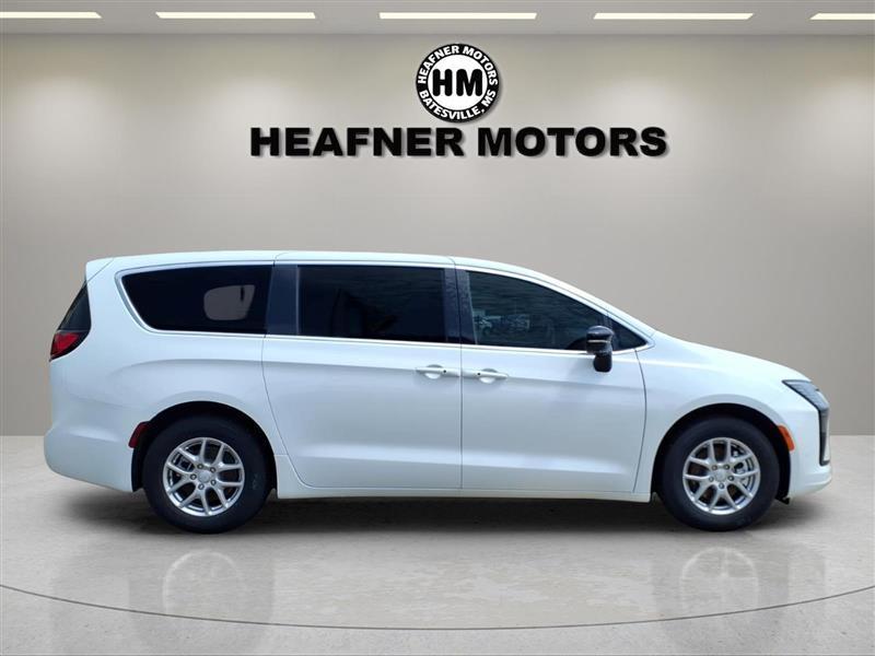 Chrysler Pacifica Select 2027