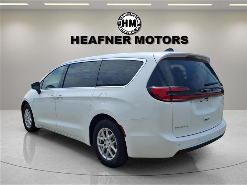 Chrysler Pacifica Select 2027