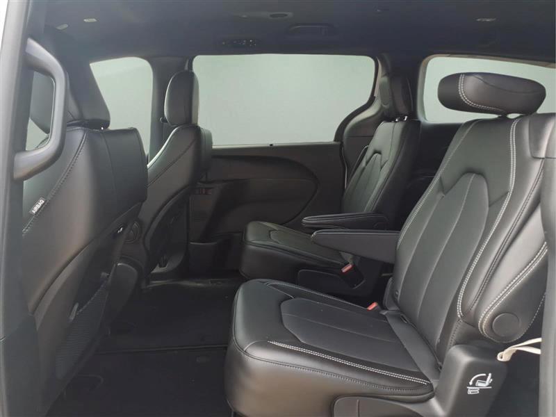 Chrysler Pacifica Select 2027