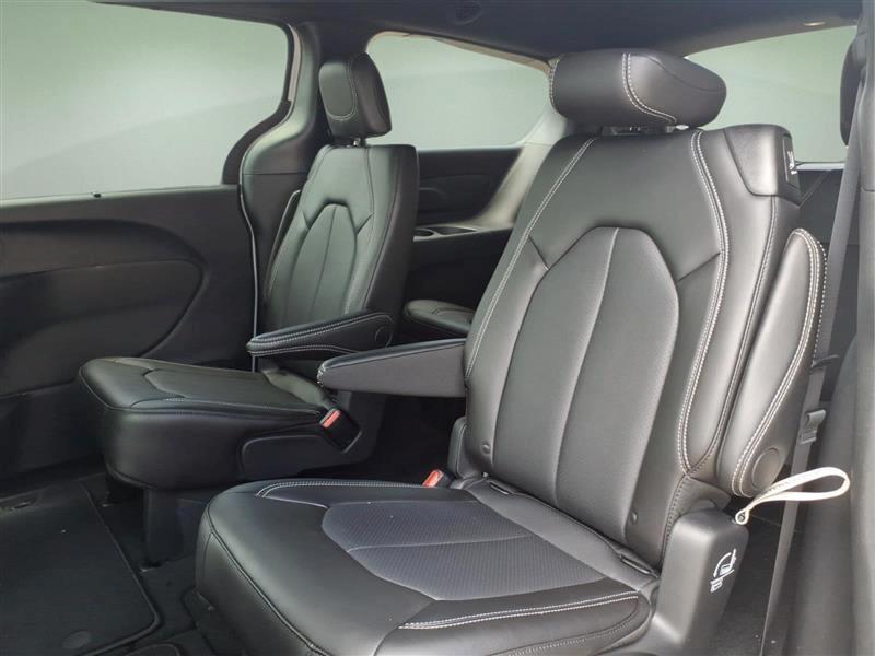 Chrysler Pacifica Select 2027
