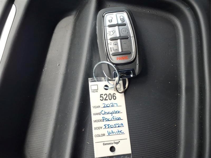 Chrysler Pacifica Select 2027