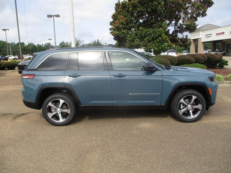 Jeep Grand Cherokee Limited 2WD 2026