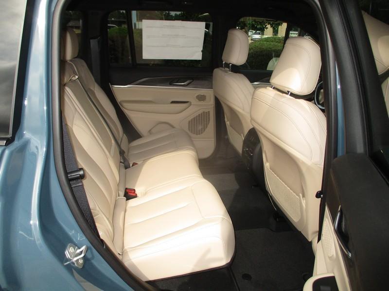 Jeep Grand Cherokee Limited 2WD 2026