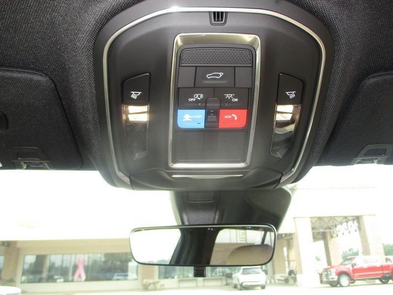 Jeep Grand Cherokee Limited 2WD 2026