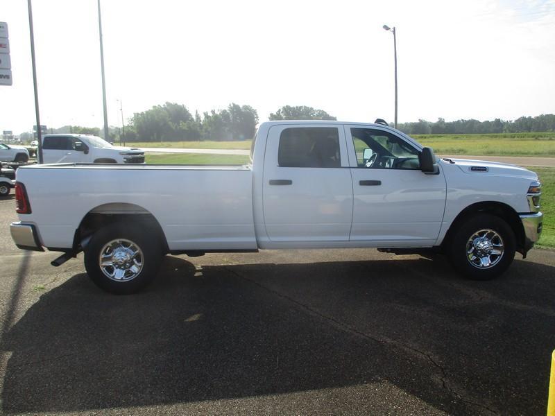RAM 2500 Tradesman Crew Cab LWB 2WD 2026