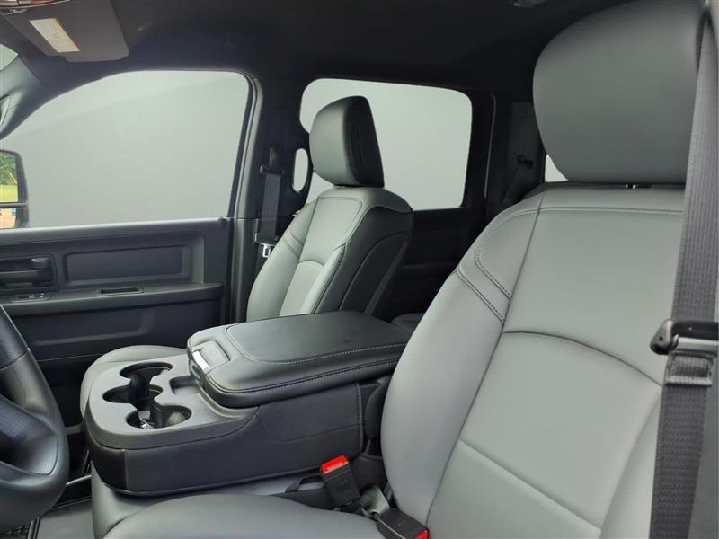 RAM 2500 Tradesman Crew Cab LWB 2WD 2026