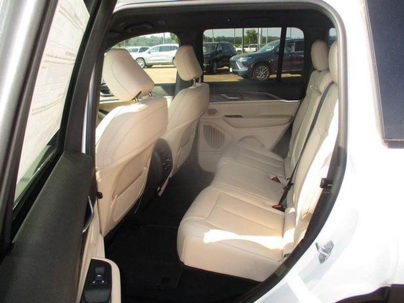 Jeep Grand Cherokee Limited 2WD 2026