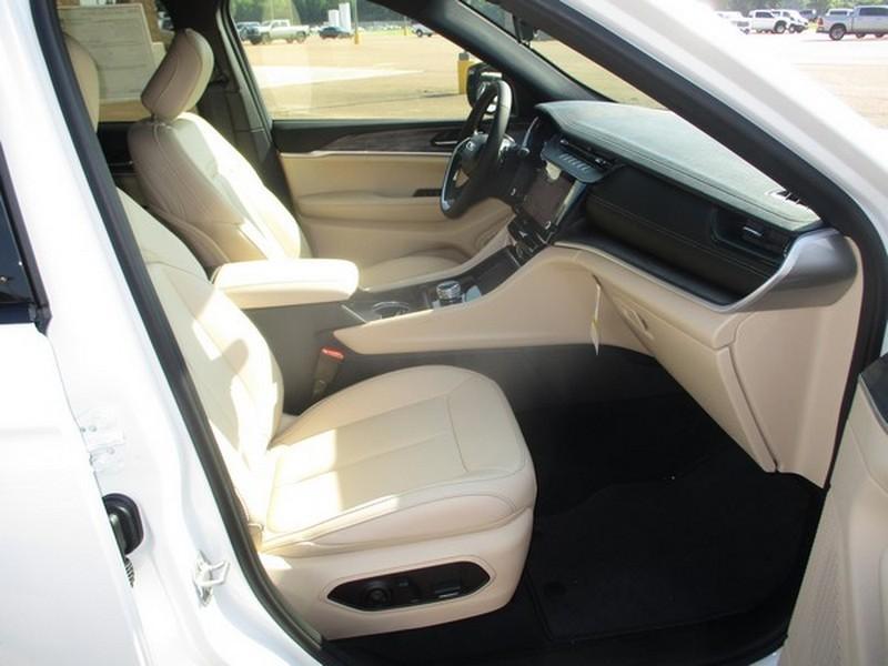Jeep Grand Cherokee Limited 2WD 2026