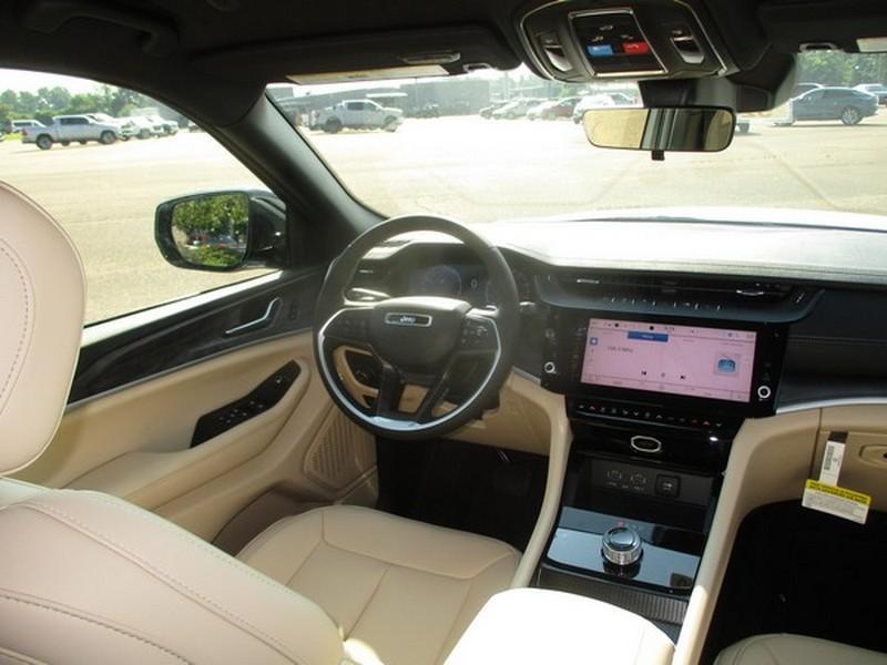 Jeep Grand Cherokee Limited 2WD 2026