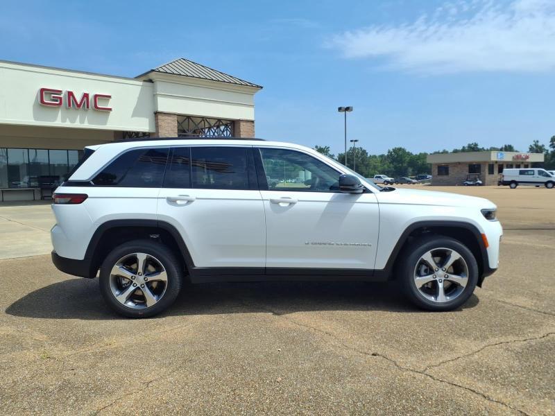 Jeep Grand Cherokee Limited 2WD 2026