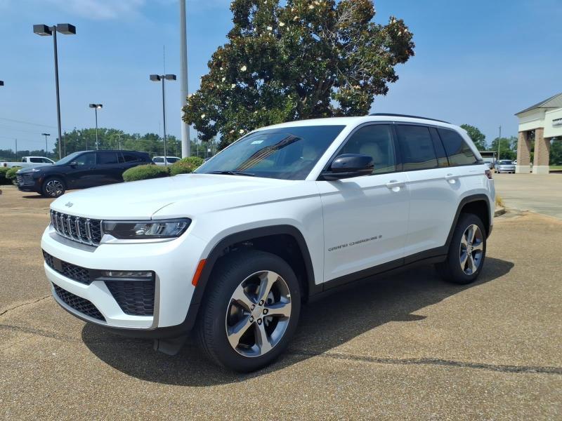 Jeep Grand Cherokee Limited 2WD 2026