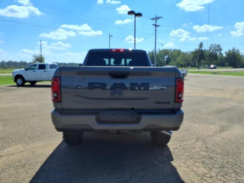 RAM 2500 Tradesman Crew Cab SWB 4WD 2027
