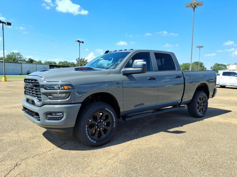 RAM 2500 Tradesman Crew Cab SWB 4WD 2027