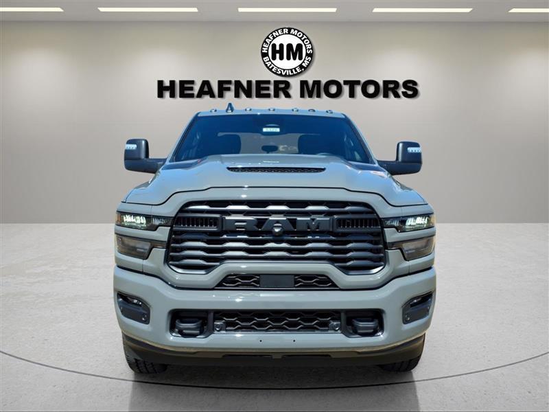 RAM 2500 Tradesman Crew Cab SWB 4WD 2027