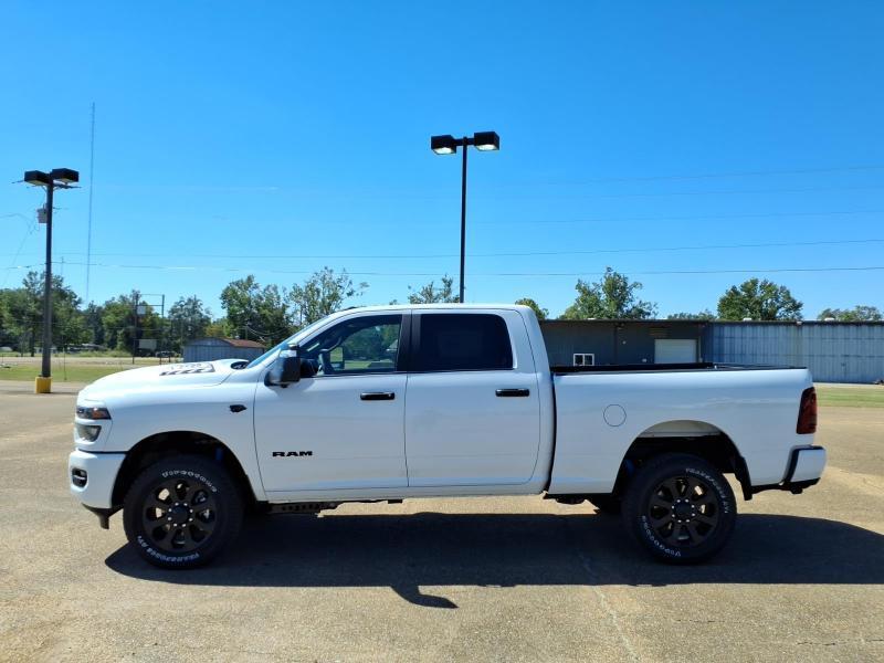 RAM 2500 Tradesman Crew Cab SWB 4WD 2027